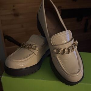 Sam Edelman Cream Loafers with Gold Chain